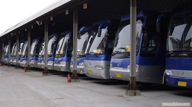 北京西城小巴租车公司专业提供19座、’22座小巴车出租